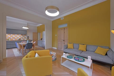 Kitchen or kitchenette, Living room, Dining area