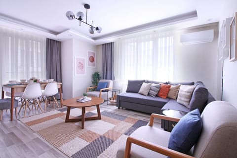 Living room, Seating area, Dining area, air conditioner