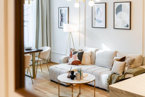 Living room, Decorative detail, Dining area