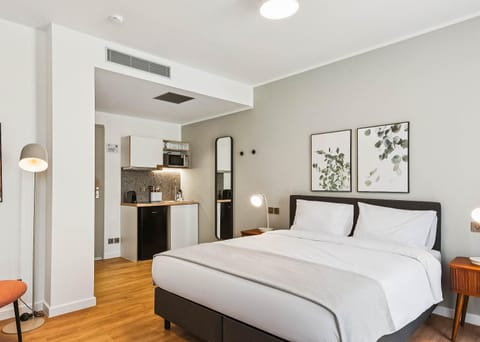 Bed, Kitchen or kitchenette, Photo of the whole room, Bedroom