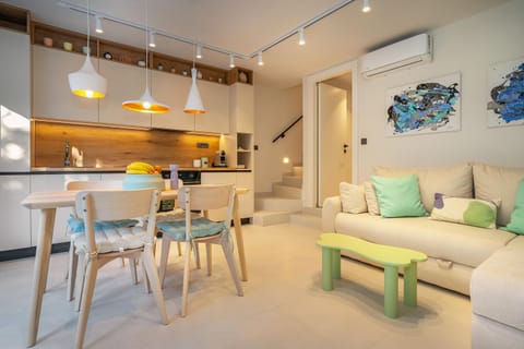 Kitchen or kitchenette, Living room, Dining area