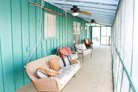 Property building, Seating area