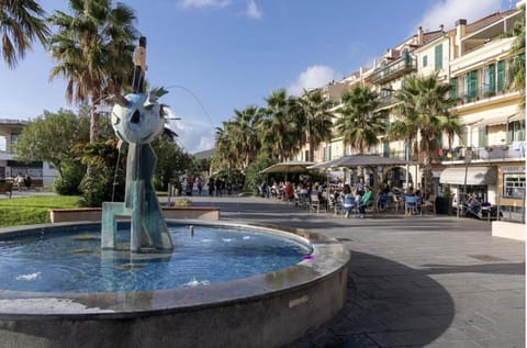 Neighbourhood, Parking