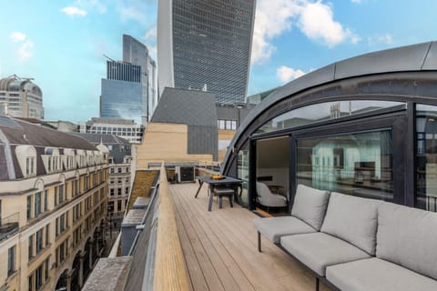 Property building, Patio, Day, View (from property/room), Balcony/Terrace, City view