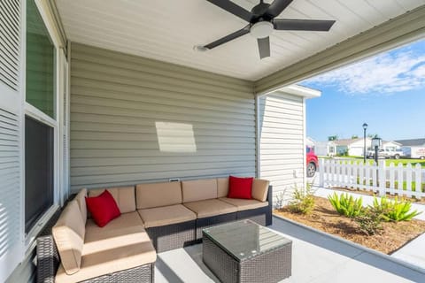 New 2-2 Patio Villa House in Leesburg