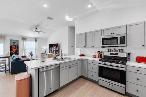 New 2-2 Patio Villa House in Leesburg