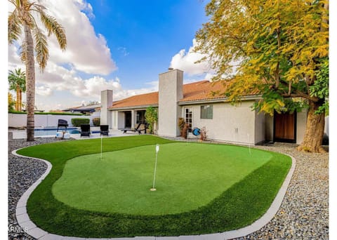 Golfcourse, Minigolf, Garden view