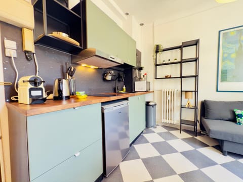 Kitchen or kitchenette
