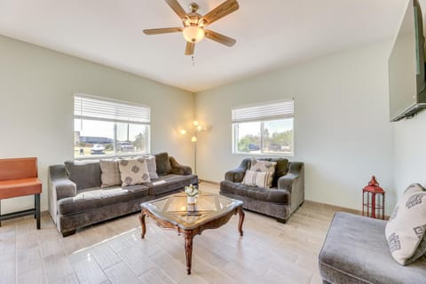 Mtn Views Spacious Family Home in Casa Grande! House in Casa Grande