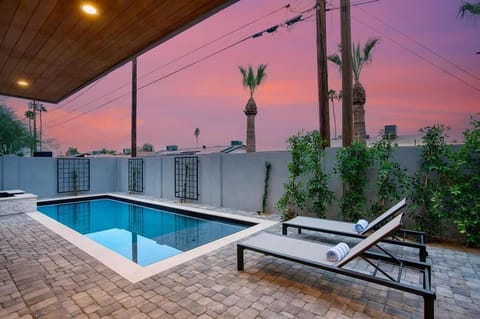 Swimming pool, sunbed