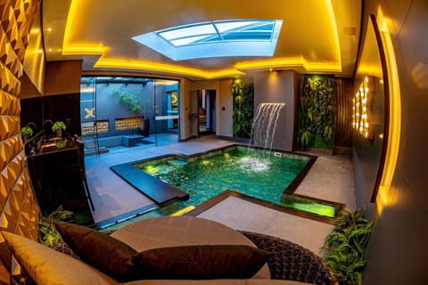 Hot Tub, Living room, Pool view, Swimming pool