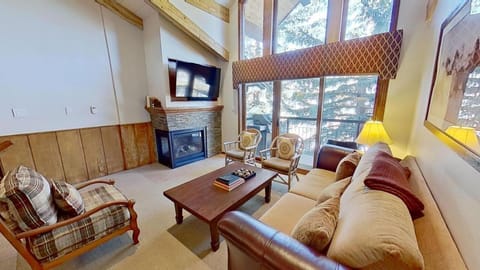 Crestwood 1115 Premier 3 Bedroom plus Loft House in Snowmass Village