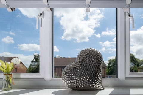 Comfortable 2 Bedroom Home with Parking in Taunton House in Taunton