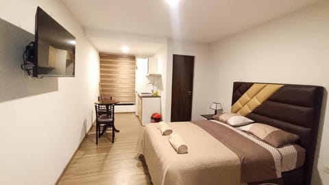 TV and multimedia, Photo of the whole room, Bedroom