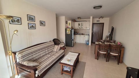 Seating area, pet friendly