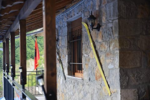 Taverna Hotel Iliri - Dardhe Country House in North Macedonia