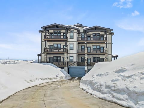 204 Jordanelle Mountain Paradise by SkyRun Park City Apartment in Jordanelle Reservoir