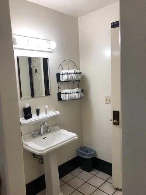 The Signature Queen with Mountain Views House in Bisbee