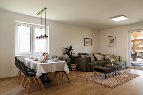 Living room, Dining area