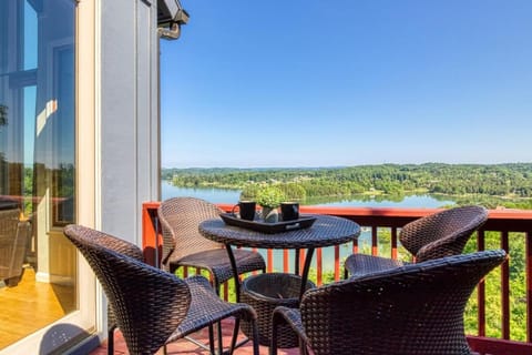 Lake View Cabin Incredible Panoramic Views, Spa Cabin in Douglas Lake