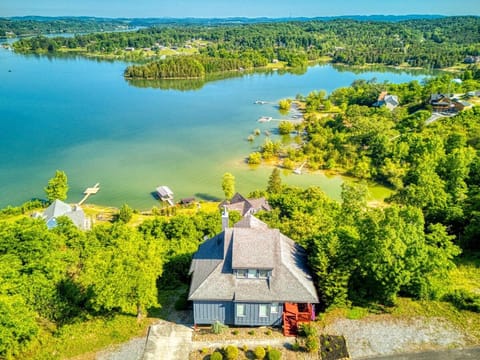 Lake View Cabin Incredible Panoramic Views, Spa Cabin in Douglas Lake