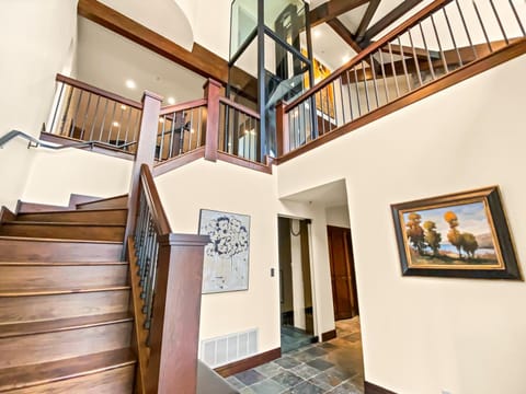 2744 The Cove! Modern Luxury Townhome with Hot Tub, Pool, Private Elevator, and Shuttle to the Slopes! by SkyRun Park City House in Snyderville