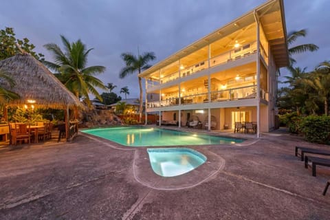 Big Island Aloha Pearl House by Coldwell Banker Island Vacations House in Holualoa