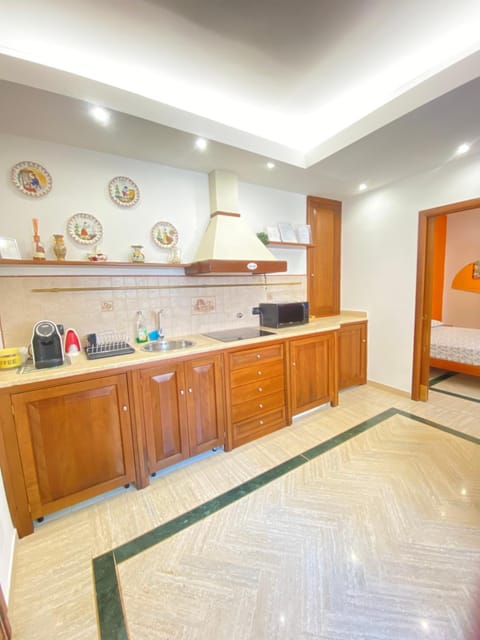 Kitchen or kitchenette, minibar, pet friendly, stove, toaster