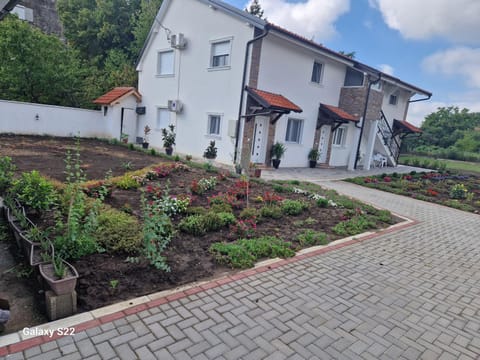 Patio, Balcony/Terrace