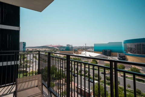 Natural landscape, Garden, View (from property/room), Balcony/Terrace, City view