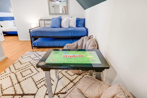 BLACK BEAR RIDGE Charming Pet-Friendly Getaway House in Swannanoa