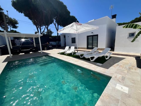 Bathroom, Swimming pool