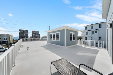 The Iron Seahorse Surf City Beach Home House in Surf City