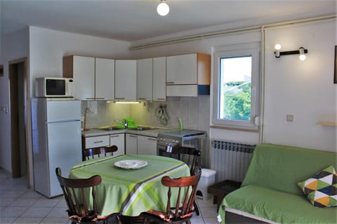 Property building, Living room, Seating area, Dining area