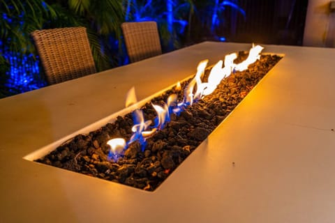 Fort Lauderdale Mansion with Private Pool & Hot Tub - Perfect for Families House in Fort Lauderdale