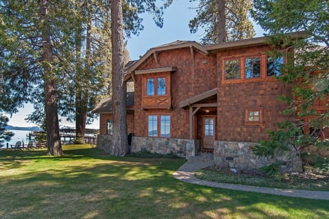 West Lake Serenity with 180-Degree Lake Views House in Homewood