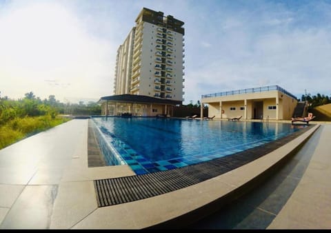 Swimming pool, Swimming pool