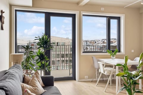 Balcony/Terrace, Living room, Seating area, Dining area