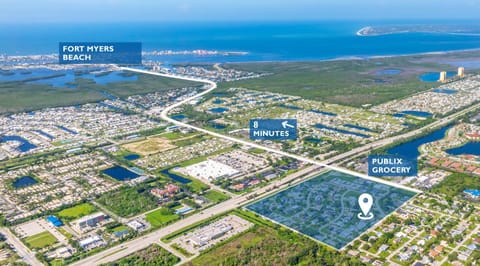 Neighbourhood, Bird's eye view, Beach, Supermarket/grocery shop, Location