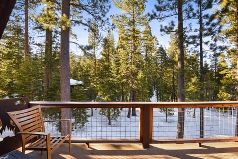Woodside Hideout - Hop Away from Activities House in Lake Tahoe
