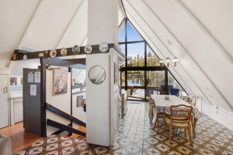 Woodside Hideout - Hop Away from Activities House in Lake Tahoe