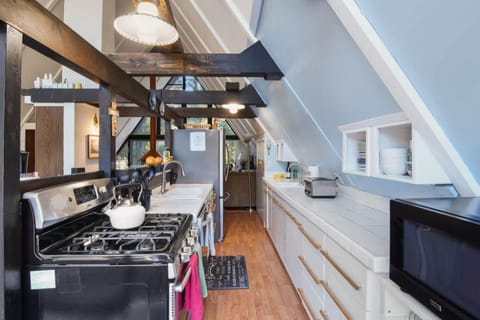 Woodside Hideout - Hop Away from Activities House in Lake Tahoe