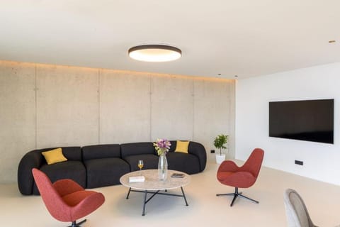 Modern Villa in Dubrovnik with Infinity Rooftop Pool Villa in Dubrovnik