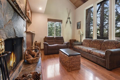 Tahoe City Getaway Minutes from Lake and Activities House in Dollar Point