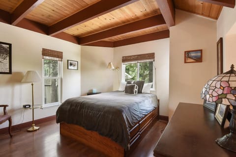 Tahoe City Getaway Minutes from Lake and Activities House in Dollar Point