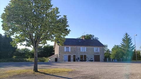 Home 18 Apartment in Dole