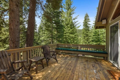 Luxury Tahoe Chalet Minutes to Dining House in Tahoe Vista