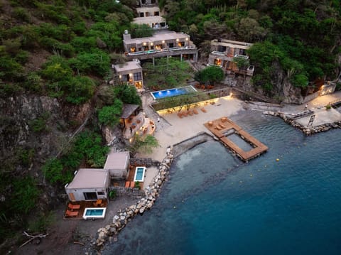 Property building, Nearby landmark, Day, Natural landscape, Bird's eye view, Beach, Pool view, Sea view, Swimming pool