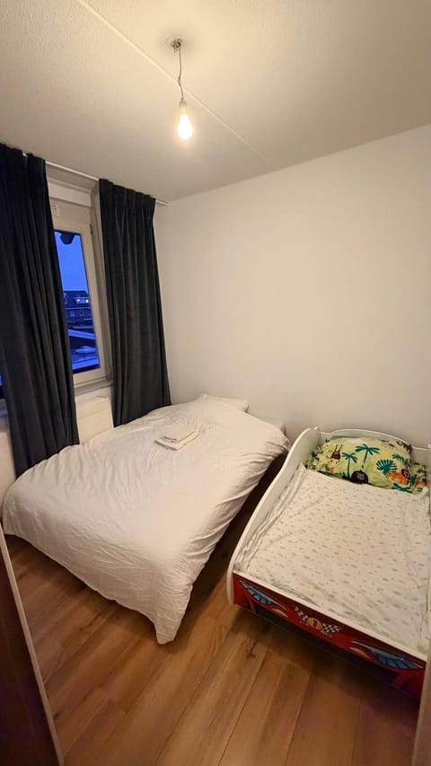 Modern and luxury vacation house, private Jacuzzi Villa in South Holland (province)