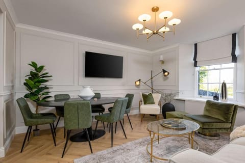 Emerald Suite, The Stirling Residence Apartment in Stirling